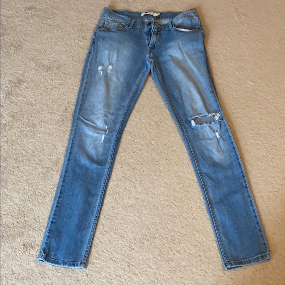 Levi’s light wash jeans